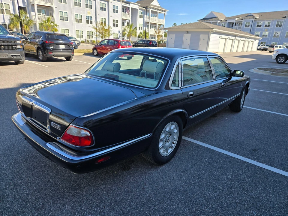 2001 Jaguar X308 XJ - Image 10 of 31
