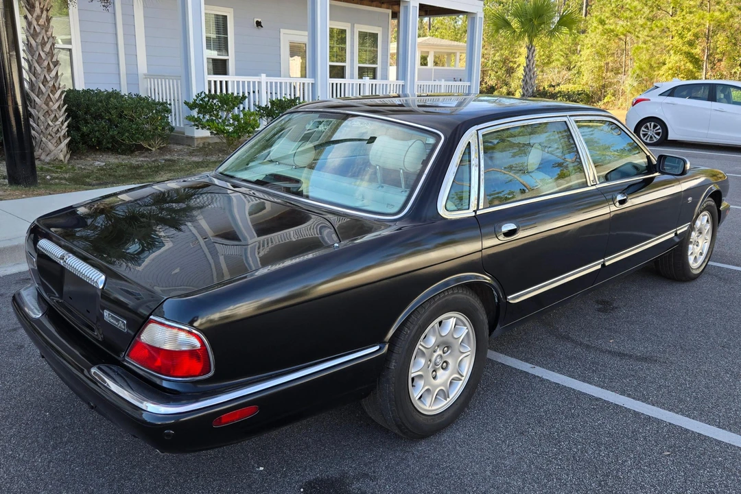 2001 Jaguar X308 XJ - Image 4 of 31