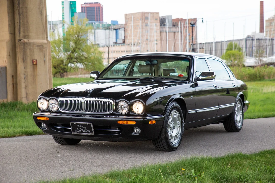 2001 Jaguar X308 XJ - Image 4 of 31
