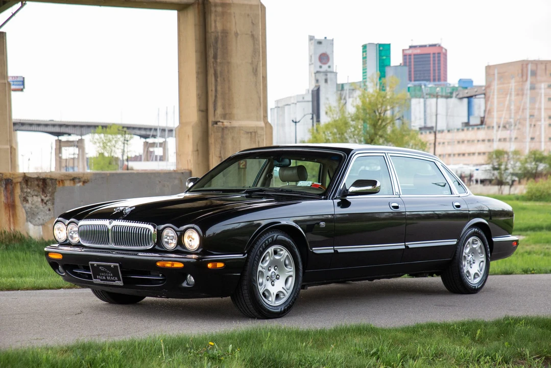 2001 Jaguar X308 XJ - Image 5 of 31