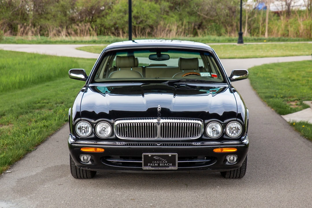 2001 Jaguar X308 XJ - Image 14 of 31