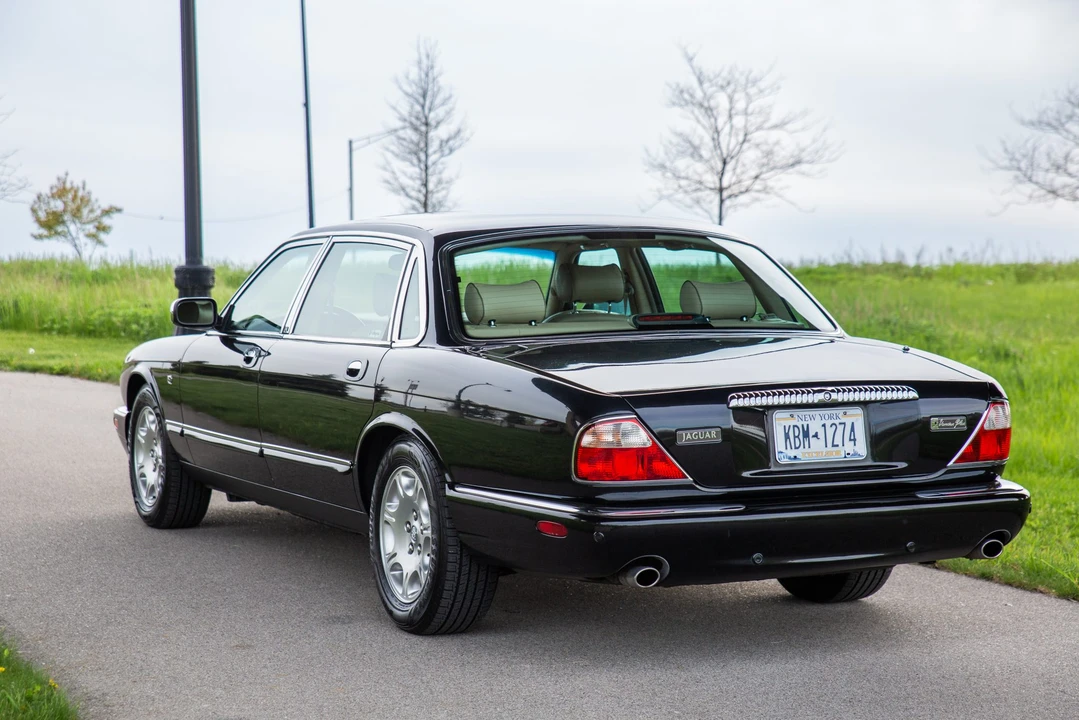 2001 Jaguar X308 XJ - Image 7 of 31
