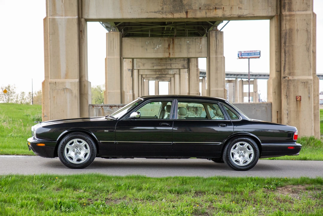 2001 Jaguar X308 XJ - Image 6 of 31