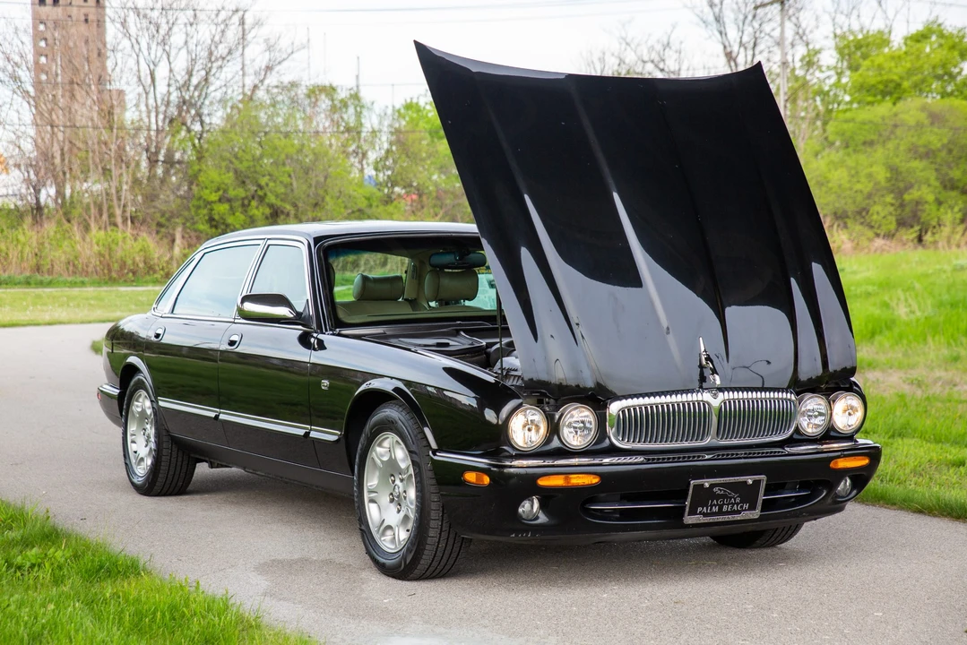 2001 Jaguar X308 XJ - Image 16 of 31