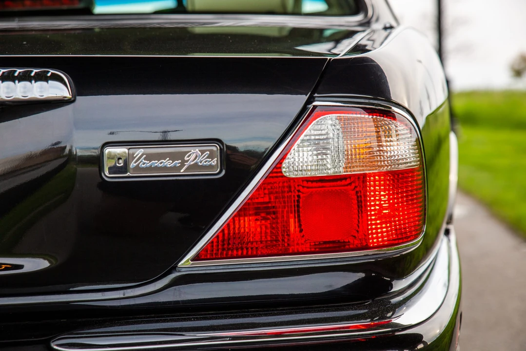 2001 Jaguar X308 XJ - Image 24 of 31