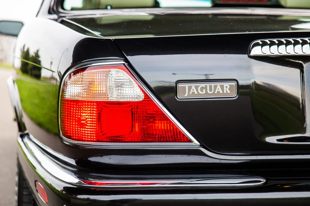 2001 Jaguar X308 XJ - Image 23 of 31