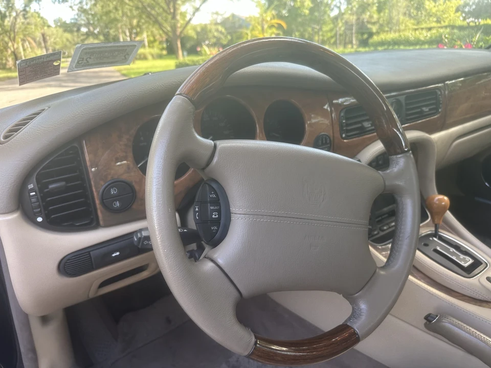 2001 Jaguar X308 XJ - Image 23 of 31