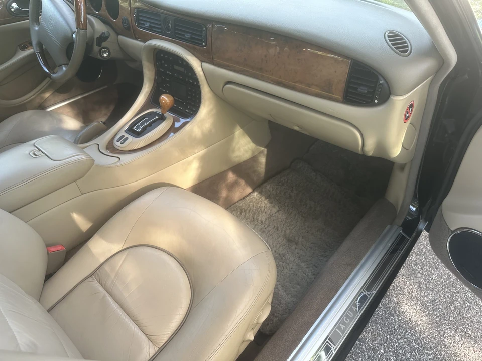 2001 Jaguar X308 XJ - Image 17 of 31