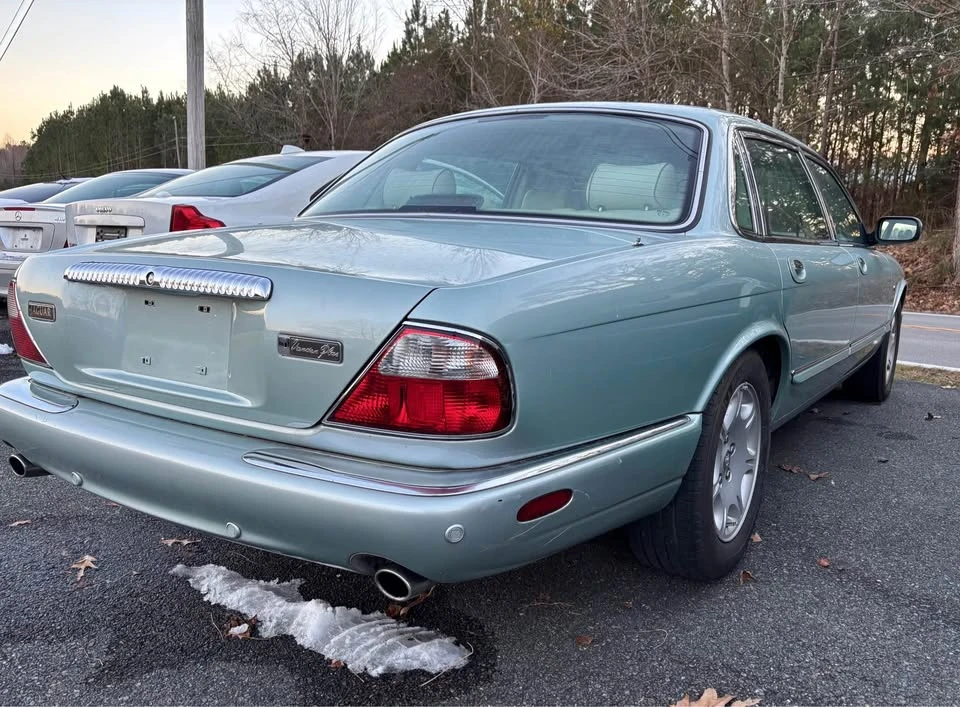 2001 Jaguar X308 XJ - Image 2 of 10