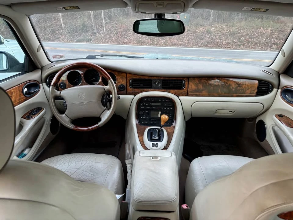 2001 Jaguar X308 XJ - Image 9 of 10