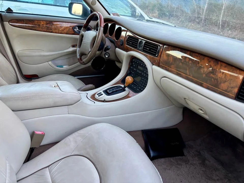 2001 Jaguar X308 XJ - Image 8 of 10