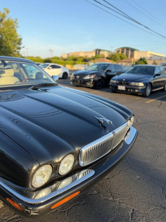 2001 Jaguar X308 XJ - Image 2 of 20