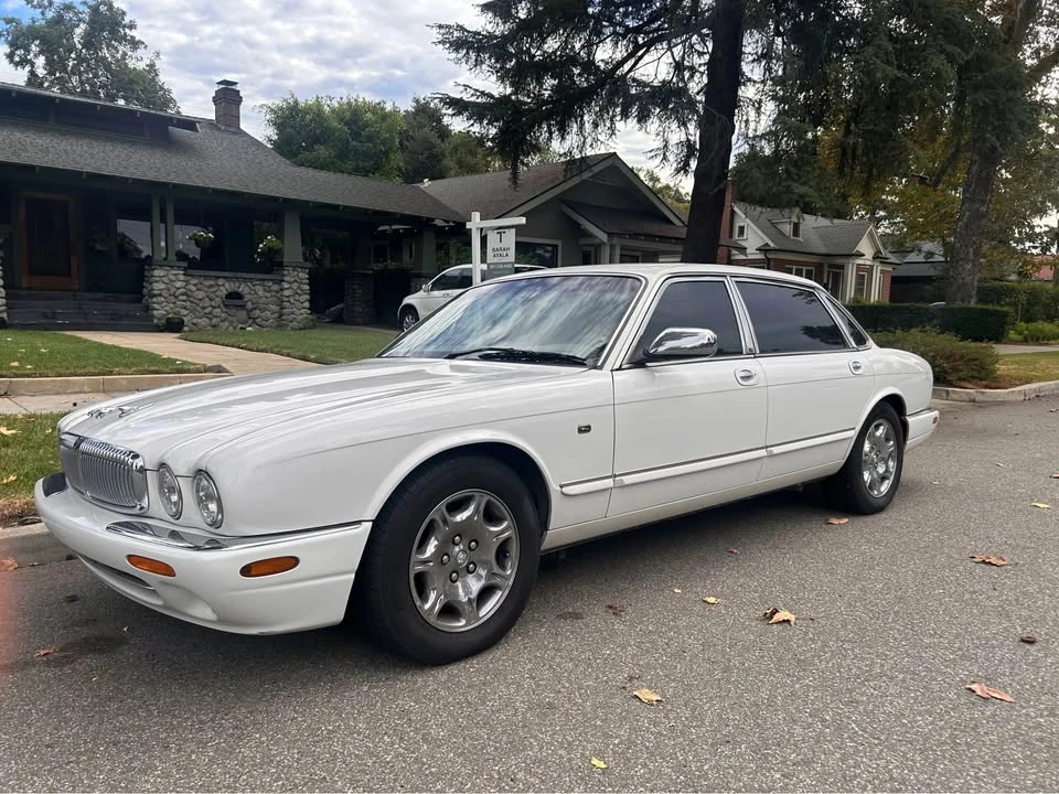 2001 Jaguar X308 XJ - Image 2 of 11