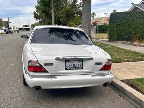 2001 Jaguar XJ Vanden Plas Sedan 4D