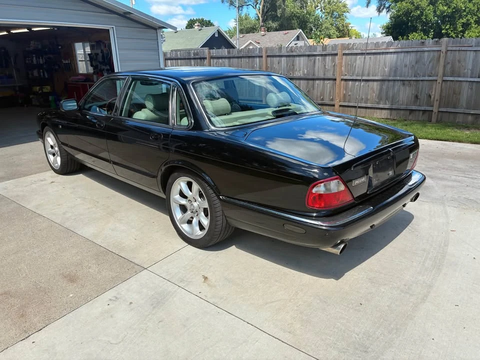 2001 Jaguar X308 XJ - Image 2 of 13