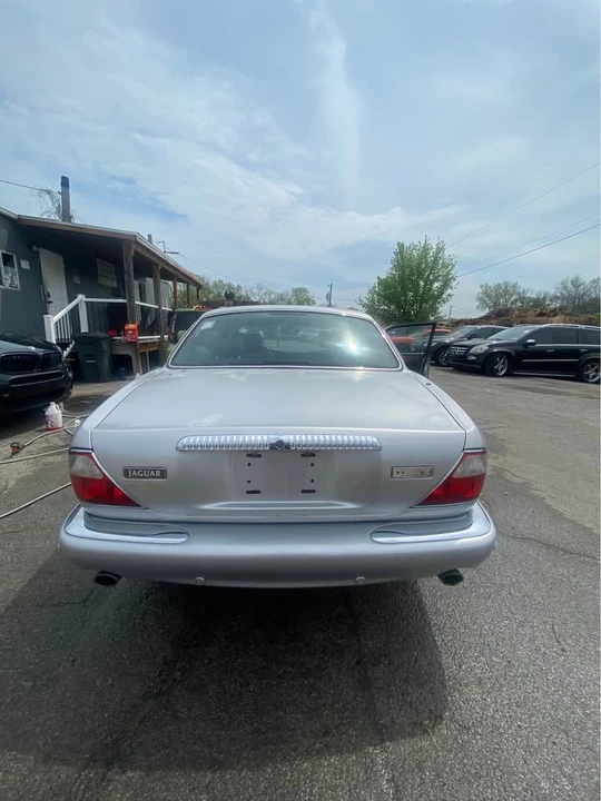 2001 Jaguar X308 XJ - Image 2 of 11