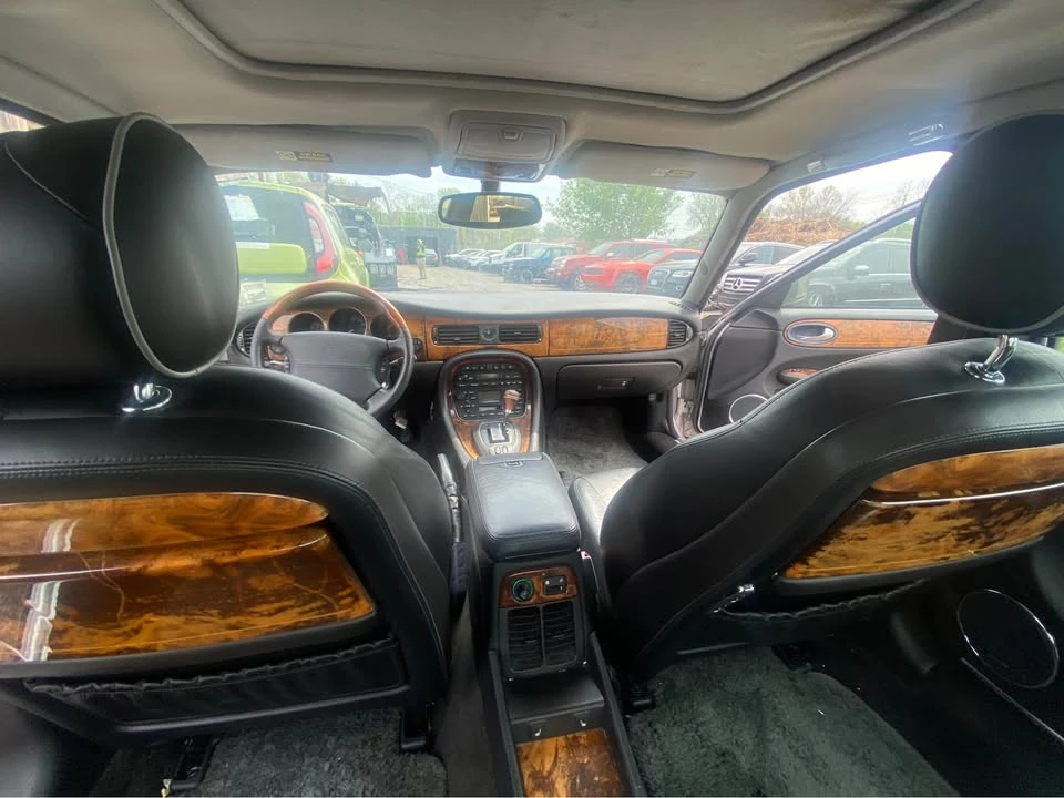 2001 Jaguar X308 XJ - Image 7 of 11