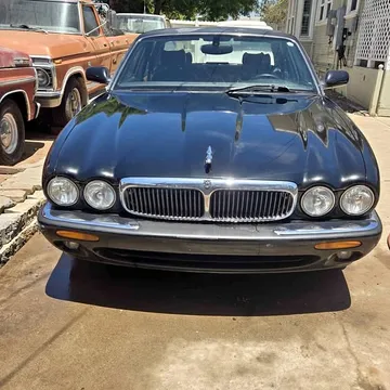 2001 Jaguar XJ XJ Sedan 4D