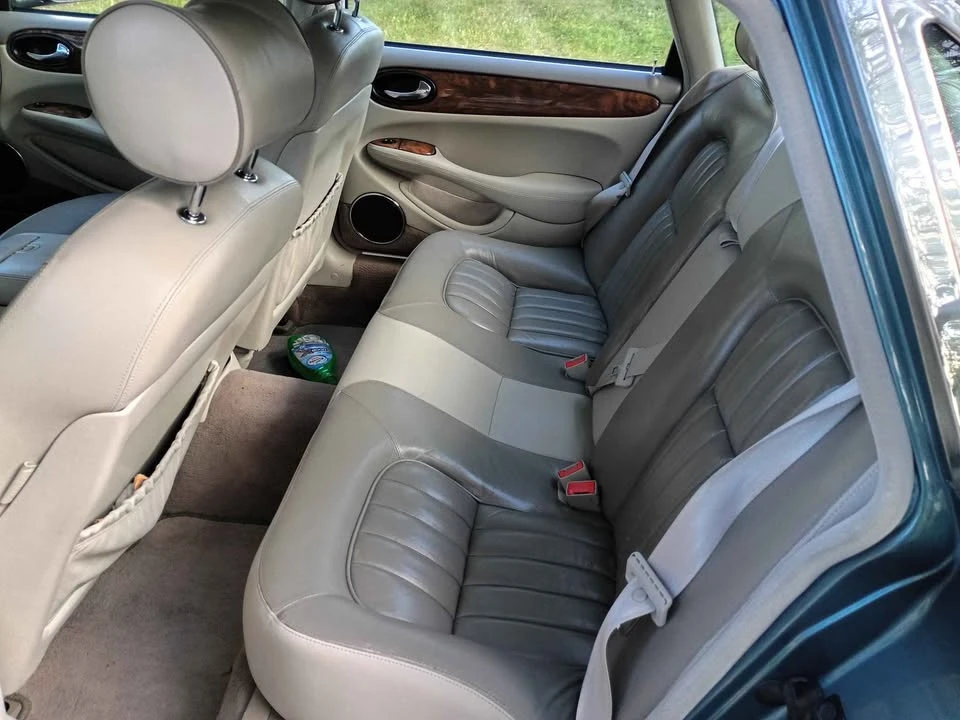 2001 Jaguar X308 XJ - Image 9 of 12