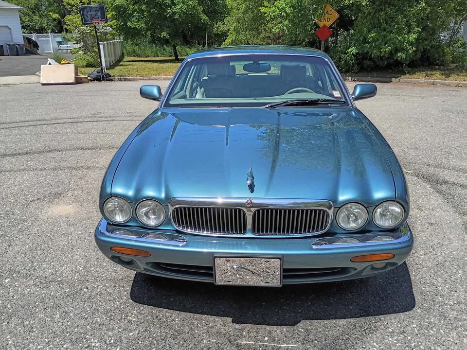 2001 Jaguar X308 XJ - Image 2 of 12