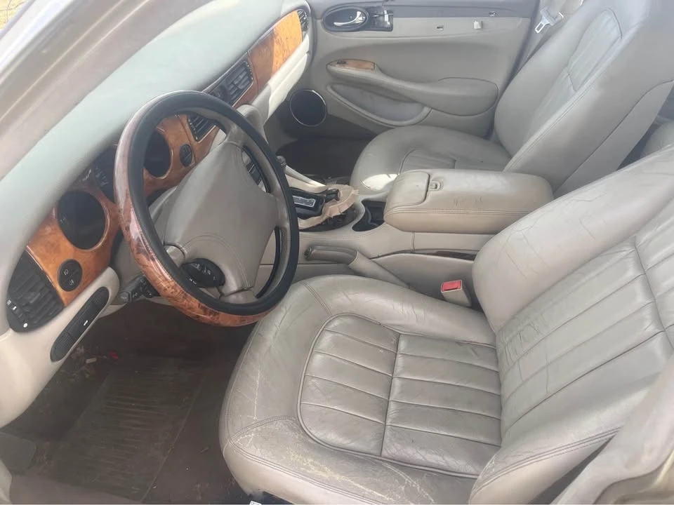 2001 Jaguar X308 XJ - Image 8 of 10