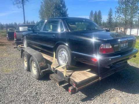 2001 Jaguar XJ Super V8 Sedan 4D
