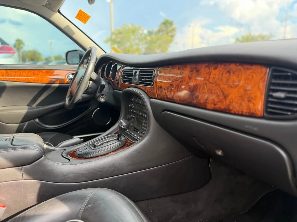 2001 Jaguar X308 XJ - Image 16 of 19