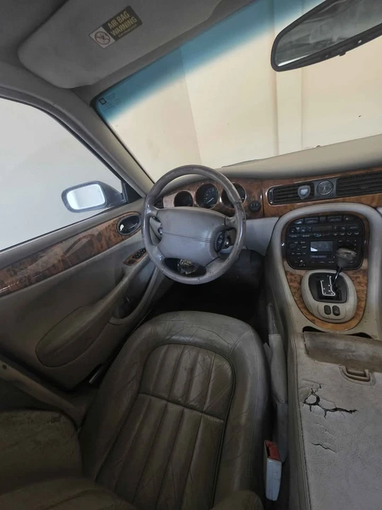 2001 Jaguar X308 XJ - Image 4 of 5