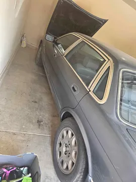 2001 Jaguar XJ XJ8 L Sedan 4D