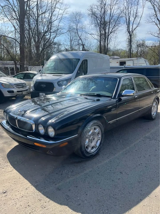 2001 Jaguar X308 XJ - Image 2 of 16