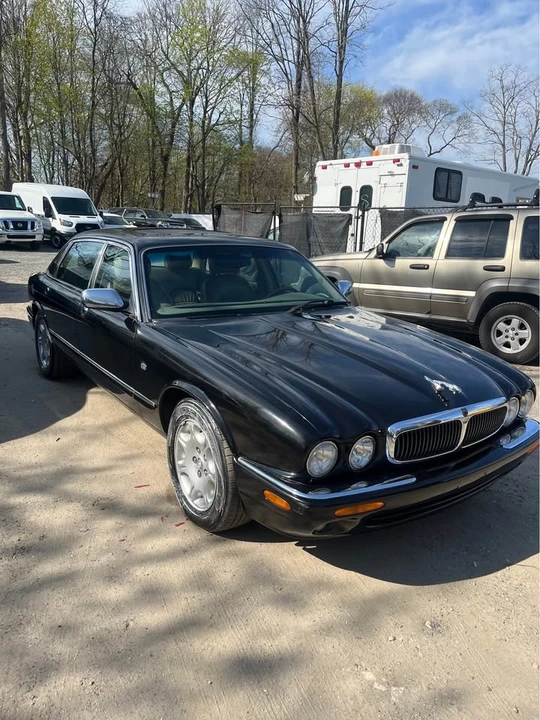 2001 Jaguar X308 XJ - Image 3 of 16