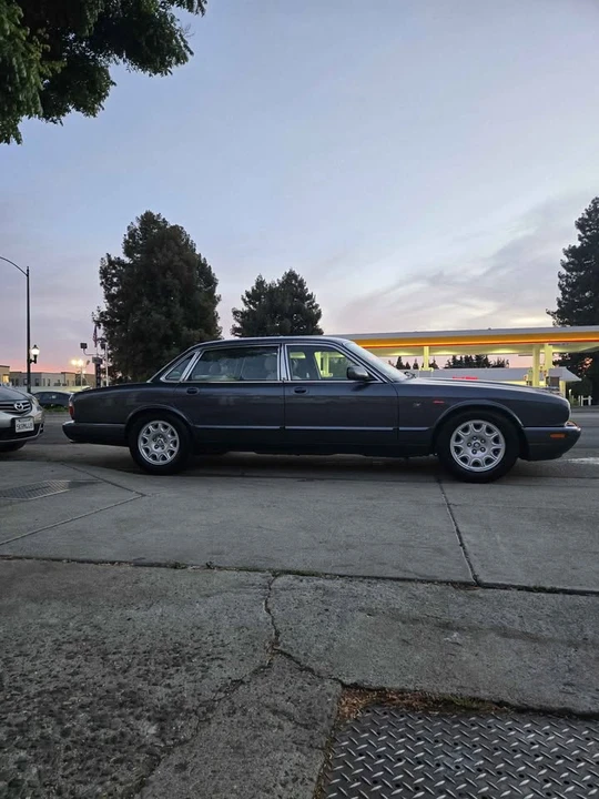 2001 Jaguar X308 XJ - Image 12 of 13