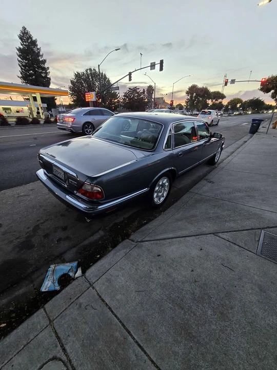 2001 Jaguar X308 XJ - Image 11 of 13