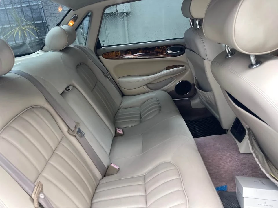 2001 Jaguar X308 XJ - Image 6 of 8