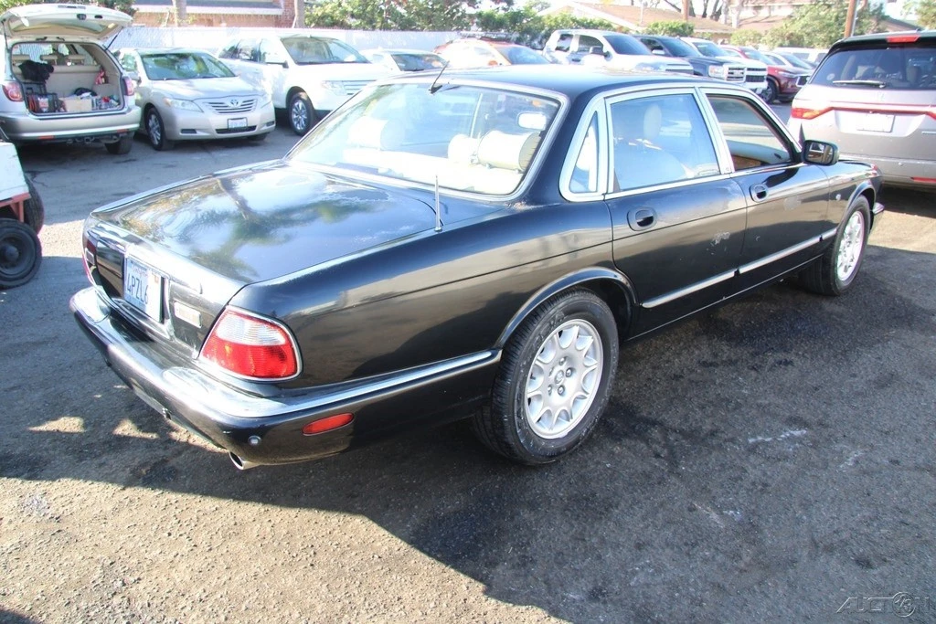 2001 Jaguar X308 XJ - Image 6 of 21