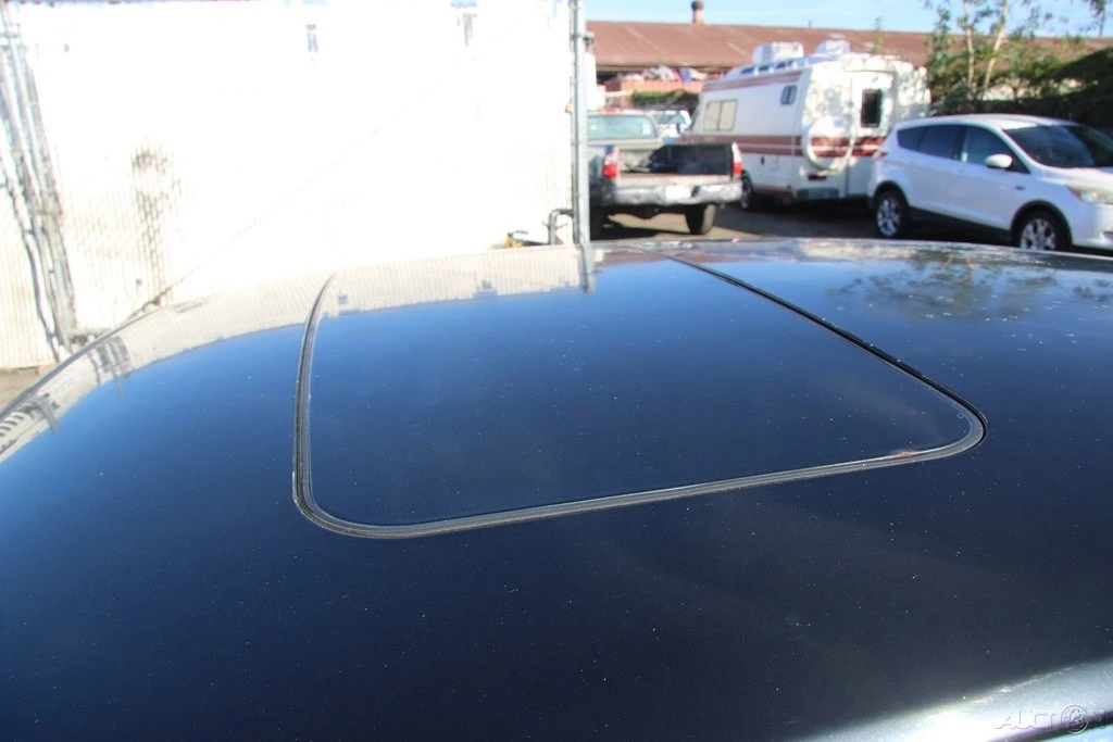 2001 Jaguar X308 XJ - Image 10 of 21