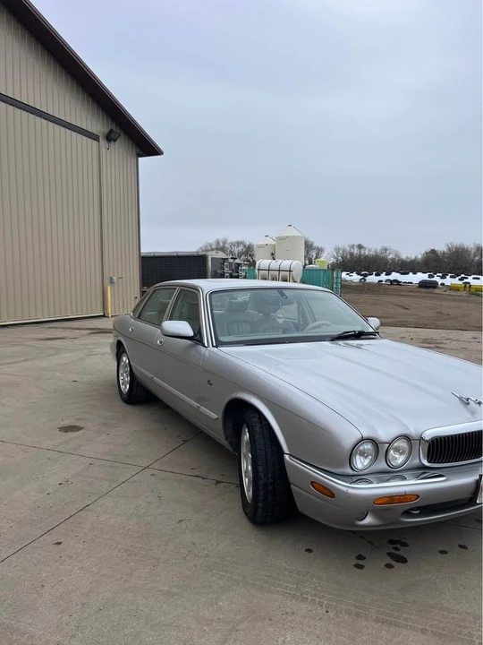 2001 Jaguar X308 XJ - Image 2 of 10