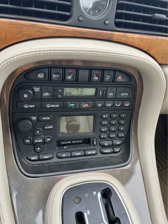 2001 Jaguar X308 XJ - Image 10 of 10