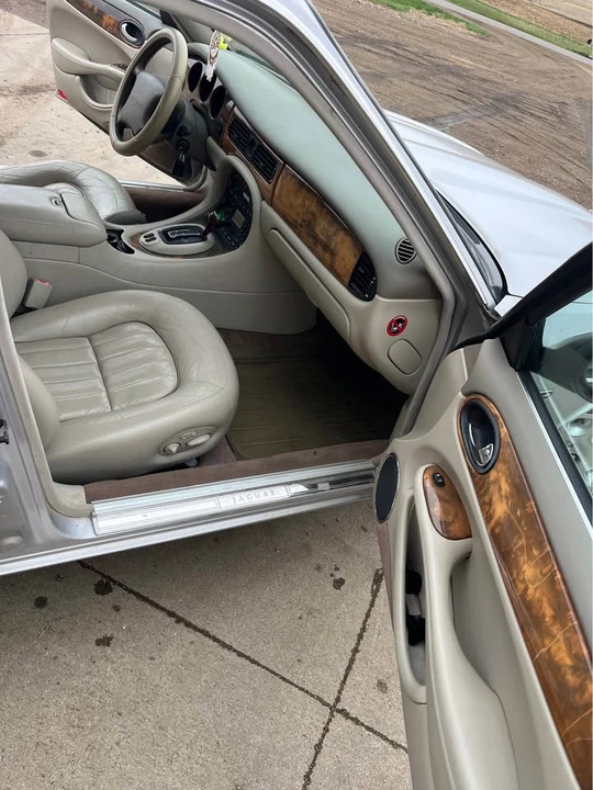 2001 Jaguar X308 XJ - Image 8 of 10