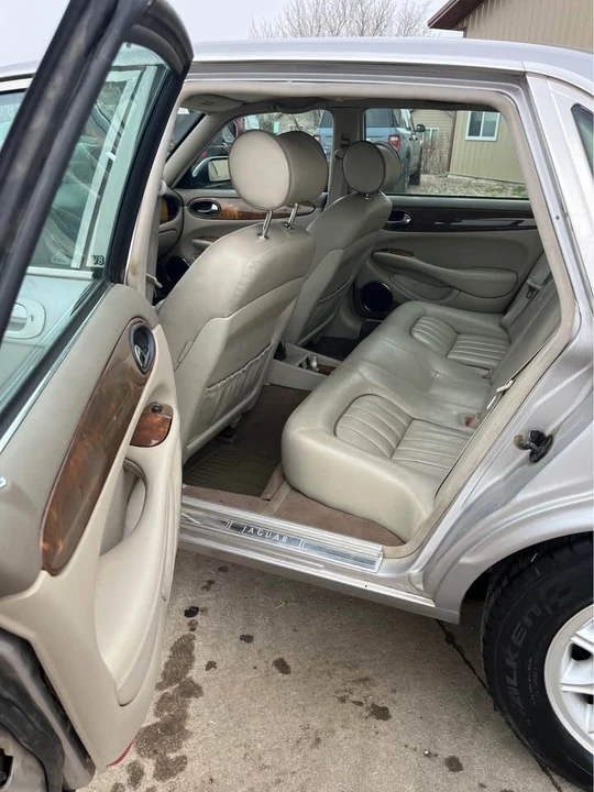 2001 Jaguar X308 XJ - Image 5 of 10