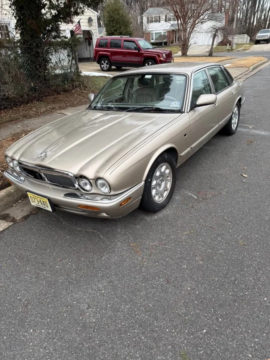 2001 Jaguar X308 XJ - Image 2 of 11