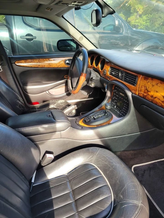 2001 Jaguar X308 XJ - Image 6 of 8