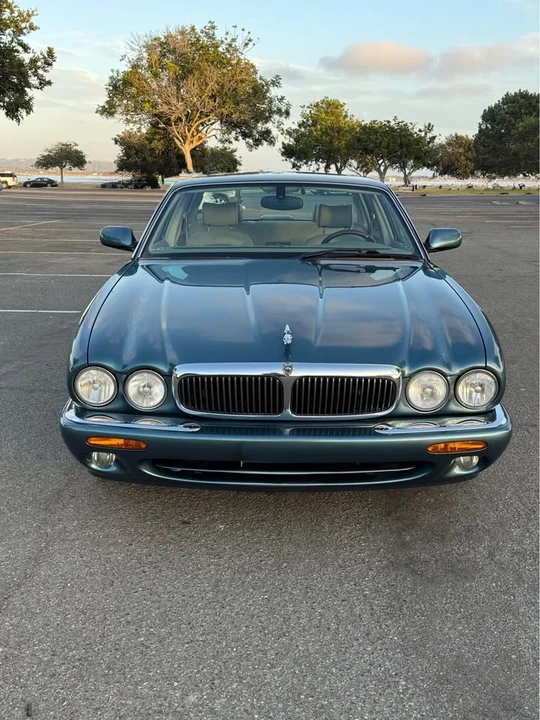 2001 Jaguar X308 XJ - Image 3 of 11