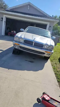 2001 Jaguar XJ XJ8 Sedan 4D