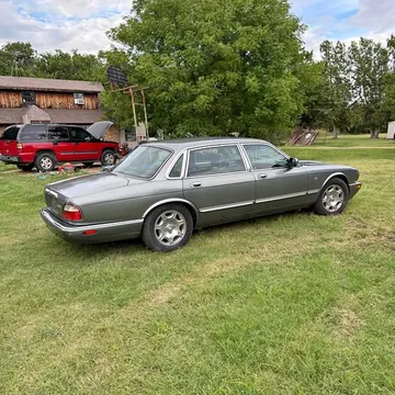 2001 Jaguar XJ8 Vanden Plas