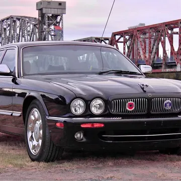 2001 Jaguar XJ XJ8 Vanden Plas Supercharged Sedan 4D