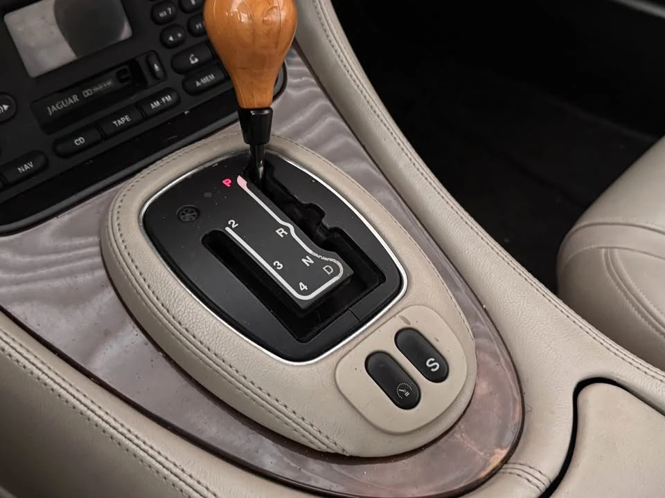 2001 Jaguar X308 XJR - Image 15 of 20