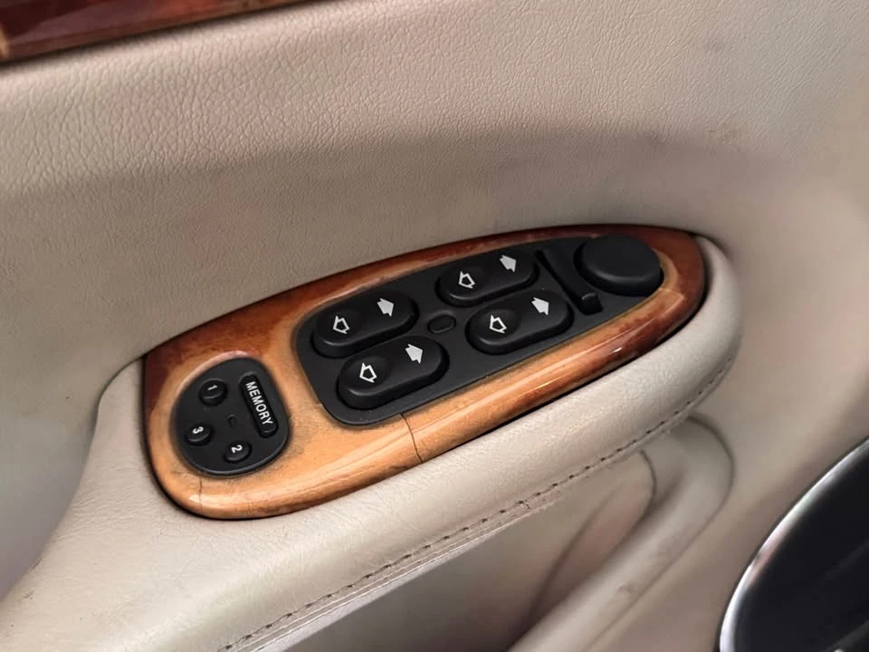 2001 Jaguar X308 XJR - Image 16 of 20