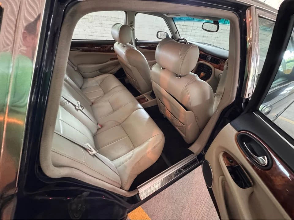 2001 Jaguar X308 XJR - Image 10 of 20