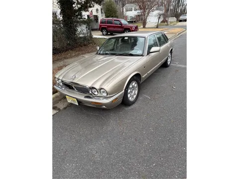 2001 Jaguar XJ8